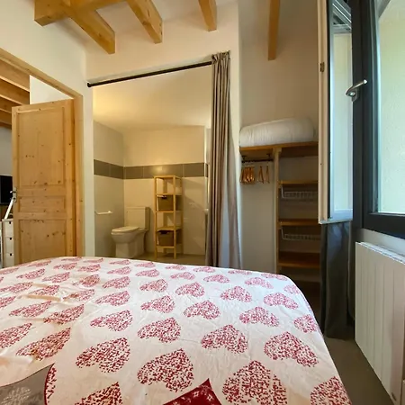 Le Grand Bleu Bordes-de-Riviere