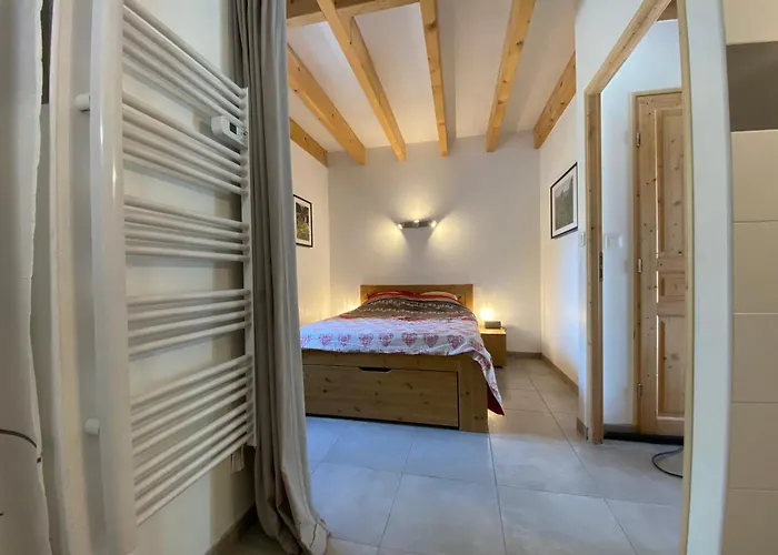 Le Grand Bleu Bordes-de-Riviere